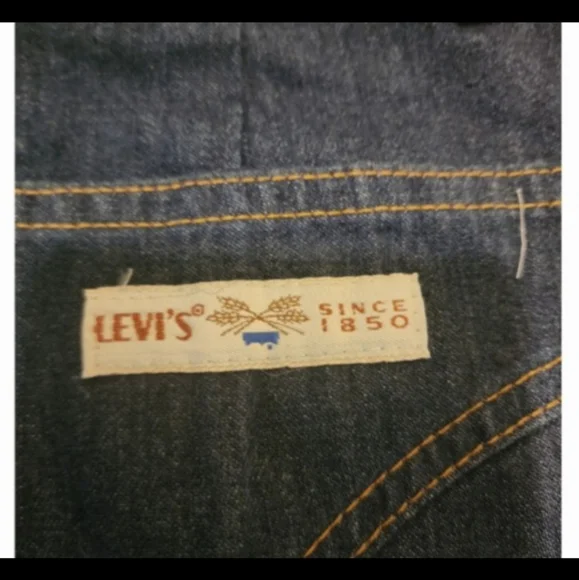 RARE Vintage Levis High Rise Wide Leg Jeans - Picture 4 of 6